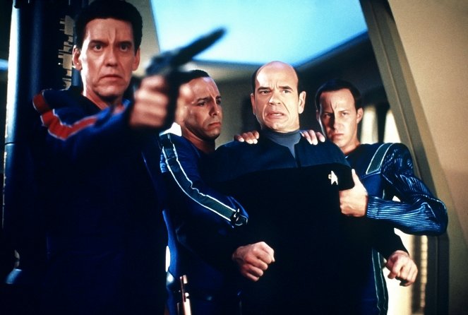 Star Trek: Voyager - Season 7 - Dusza i ciało - Z filmu - Robert Picardo