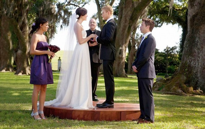 Love, Wedding, Marriage - Photos - Jessica Szohr, Mandy Moore, Kellan Lutz