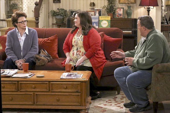 Mike & Molly - This Old Peggy - Film - Rondi Reed, Melissa McCarthy