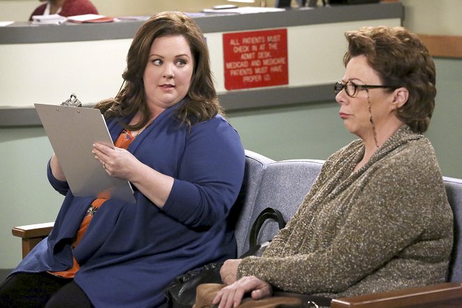 Mike & Molly - This Old Peggy - Z filmu - Melissa McCarthy, Rondi Reed