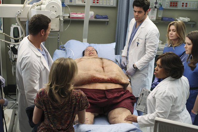 Grey's Anatomy - A fleur de peau - Film - Justin Chambers, Robert Baker, Chandra Wilson, Ellen Pompeo, Sarah Drew