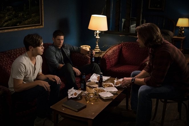 Supernatural - The Rising Son - Photos - Alexander Calvert, Jensen Ackles, Jared Padalecki