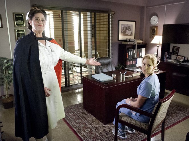 Nurse Jackie - The Lady with the Lamp - Van film - Anna Deavere Smith, Edie Falco