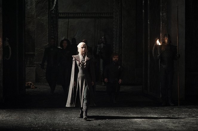 Game of Thrones - Season 7 - Dragonstone - Photos - Emilia Clarke