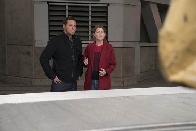 Grey's Anatomy - Who Lives, Who Dies, Who Tells Your Story - Photos - Justin Chambers, Ellen Pompeo