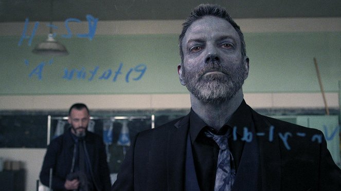 Z, mint zombi - Little Red and the Wolfz - Filmfotók - Keith Allan