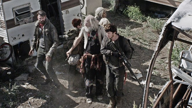 Z, mint zombi - A New Mission: Keep Moving - Filmfotók
