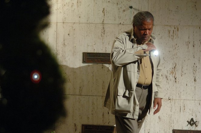 Mystery Woman: In the Shadows - Do filme - Clarence Williams III