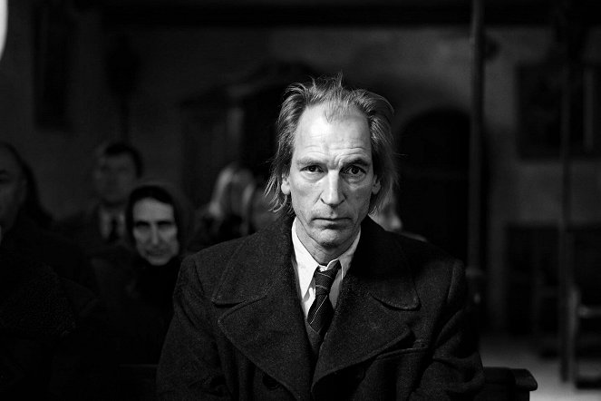 Nabarvené ptáče - Dreharbeiten - Julian Sands