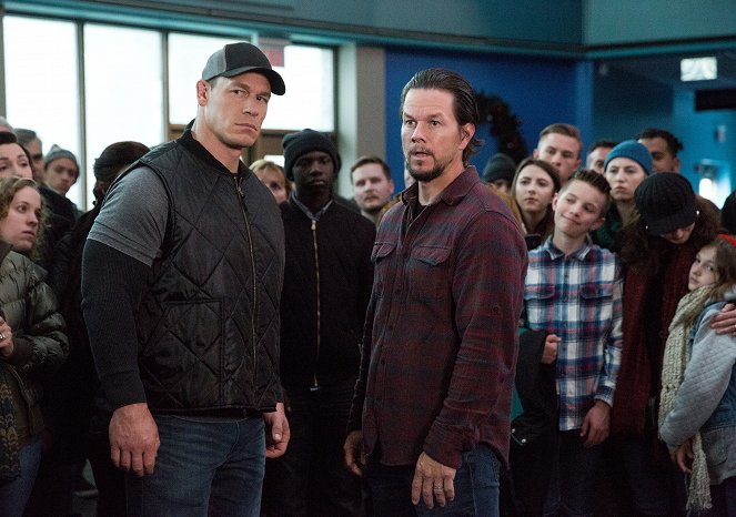 Táta je doma 2 - Z filmu - John Cena, Mark Wahlberg