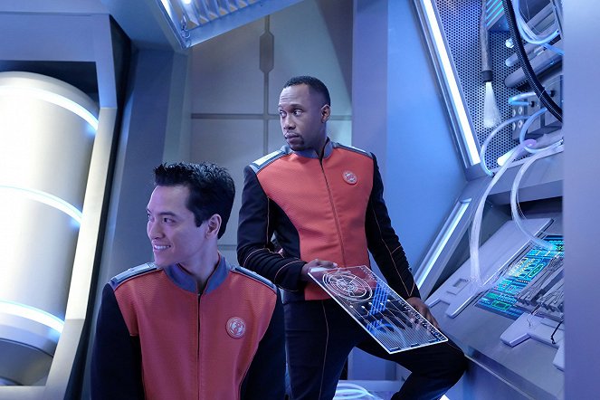 The Orville - Into the Fold - Do filme - J. Lee