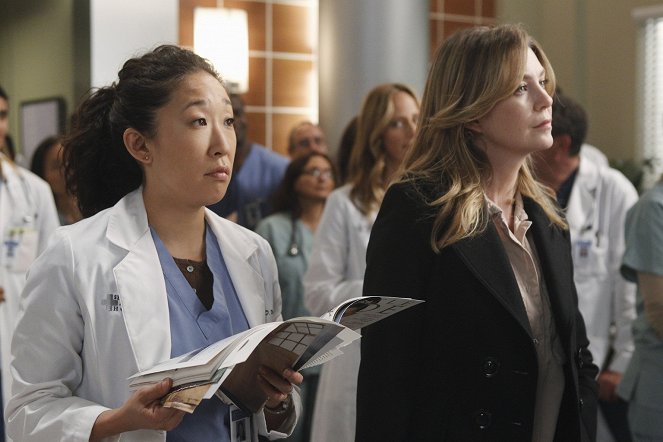 Grey's Anatomy - Season 7 - With You I'm Born Again - Photos - Sandra Oh, Ellen Pompeo
