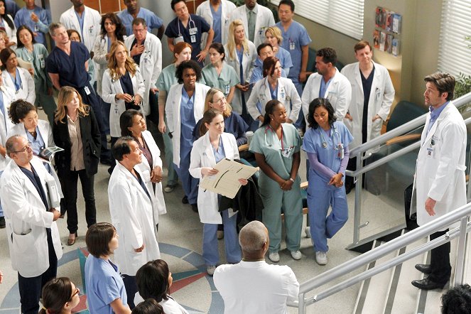 Grey's Anatomy - Season 7 - With You I'm Born Again - Photos - Sandra Oh, Ellen Pompeo, Eric Dane, Kim Raver, Sarah Drew, Patrick Dempsey
