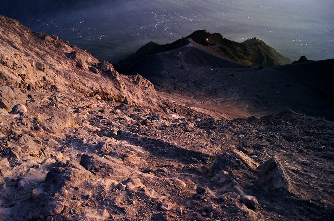 Merapi - hora ohně na ostrově Jáva - Z filmu