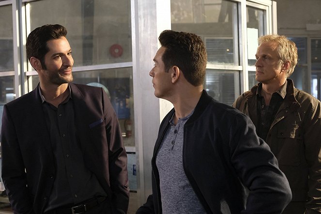 Lucifer - Season 3 - Off the Record - Photos - Tom Ellis, Kevin Alejandro