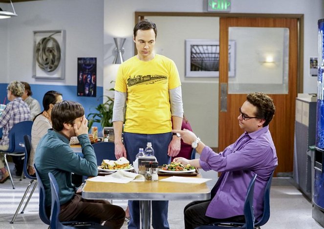 The Big Bang Theory - The Tesla Recoil - Van film - Simon Helberg, Jim Parsons, Johnny Galecki