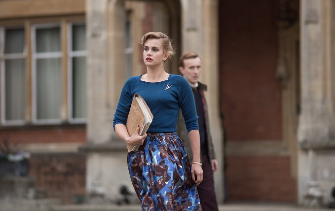 Agatha Christie: Hniezdo supov - Z filmu - Stefanie Martini