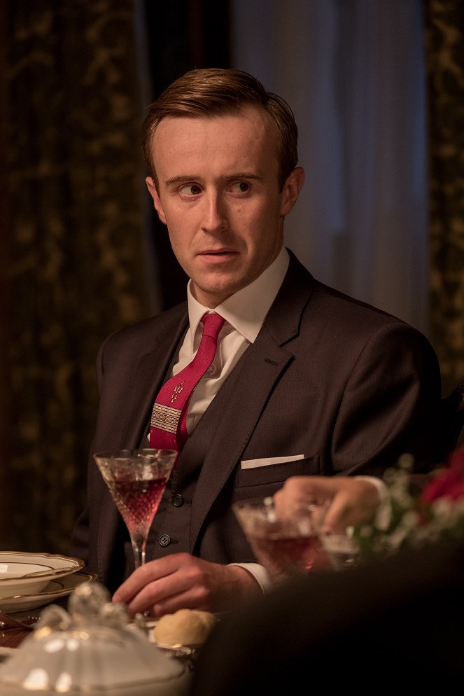 La Maison biscornue d'après Agatha Christie - Film - John Heffernan