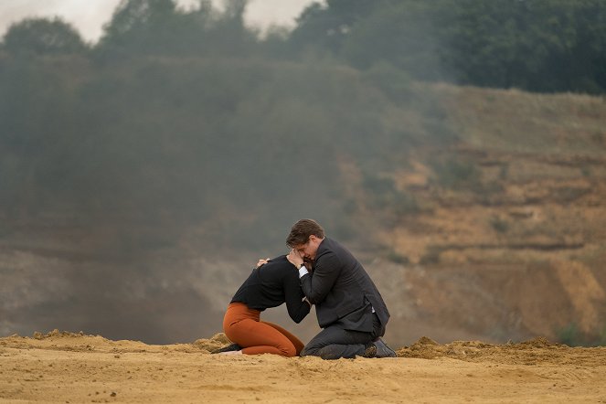 La Maison biscornue d'après Agatha Christie - Film - Max Irons