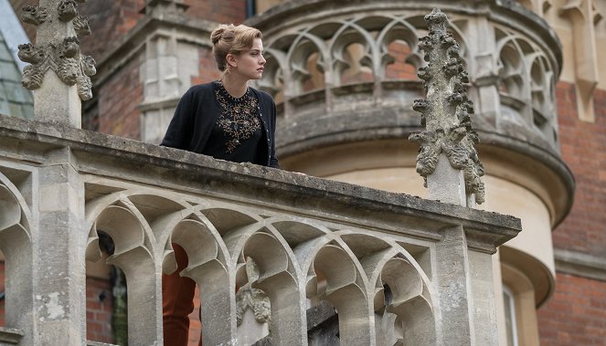 Crooked House - Photos - Stefanie Martini