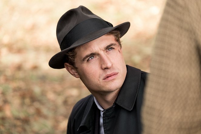 La Maison biscornue d'après Agatha Christie - Film - Max Irons