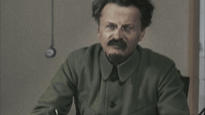 Apokalypsa: Stalin - Démon - Z filmu - Lev Davidovič Trockij