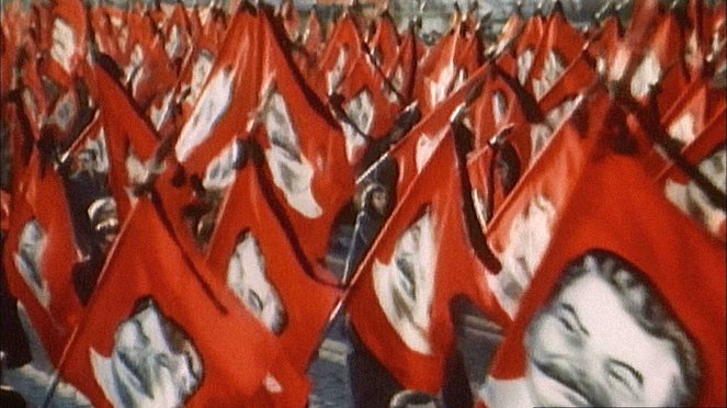 Apokalypsa: Stalin - Červený - Z filmu
