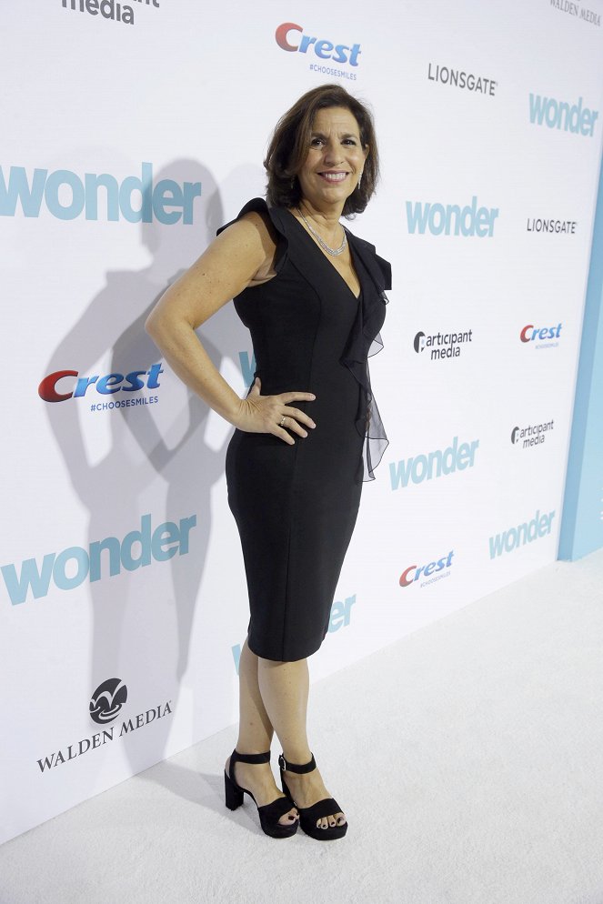 Wonder - Eventos - The World Premiere in Los Angeles on November 14th, 2017 - R.J. Palacio