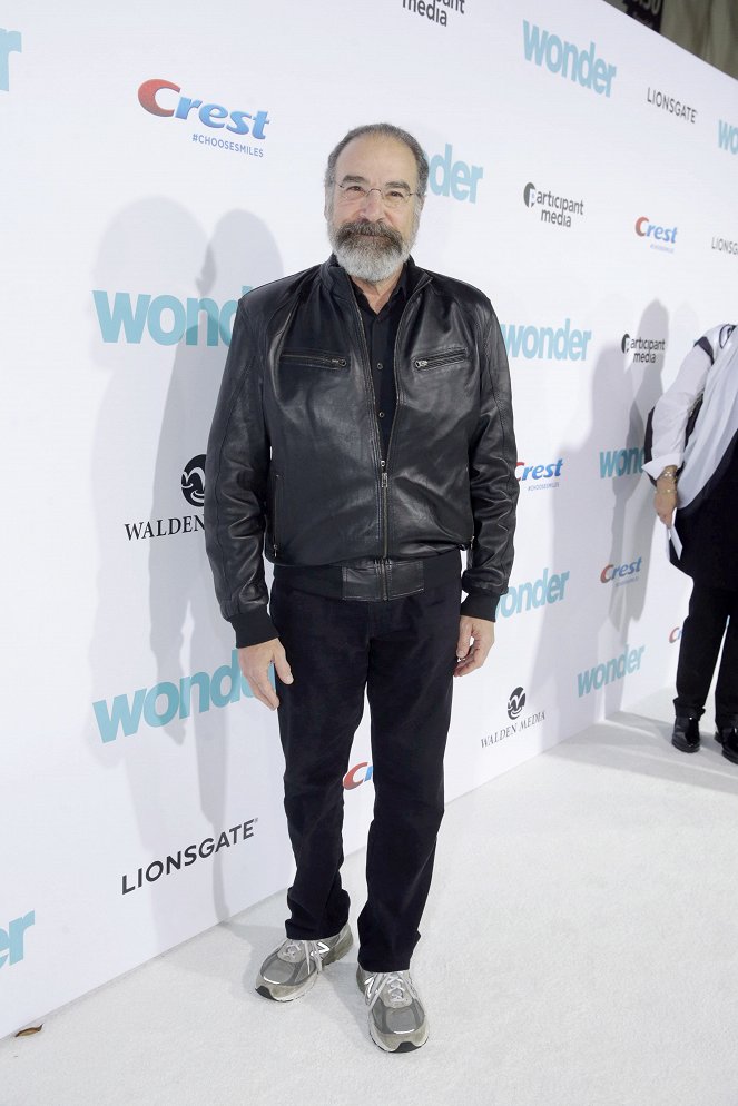 Wonder - Eventos - The World Premiere in Los Angeles on November 14th, 2017 - Mandy Patinkin