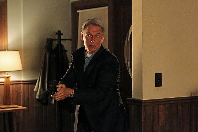 NCIS: Naval Criminal Investigative Service - Spider and the Fly - Photos - Mark Harmon
