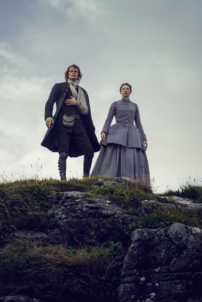 Outlander - Die Highland-Saga - Die Forderung - Filmfotos - Sam Heughan, Caitríona Balfe