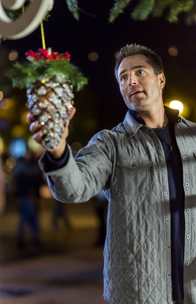 The Magic Stocking - Photos - Victor Webster