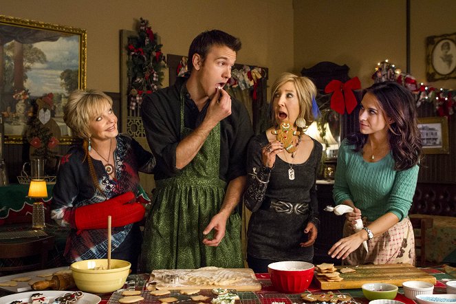 Matchmaker Santa - Photos - Florence Henderson, Adam Mayfield, Lin Shaye, Lacey Chabert