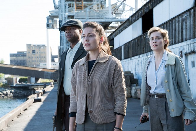 The Man in the High Castle - A Way Out - Van film - Rick Worthy, Alexa Davalos, Camille Sullivan