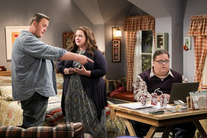 Mike & Molly - Season 5 - Molly's Neverending Story - Photos - Billy Gardell, Melissa McCarthy, David Anthony Higgins