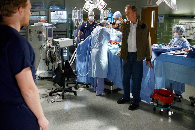 Grey's Anatomy - Death and All His Friends - Van film - Sandra Oh, Michael O'Neill