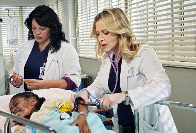 Grey's Anatomy - Die jungen Ärzte - Der Tod und seine Freunde (1) - Filmfotos - Sara Ramirez, Jessica Capshaw