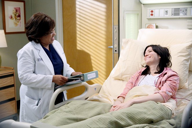 Grey's Anatomy - Die jungen Ärzte - Der Tod und seine Freunde (1) - Filmfotos - Chandra Wilson, Mandy Moore