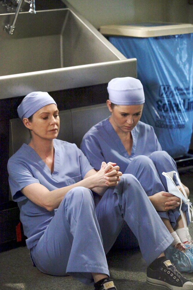 Grey's Anatomy - Sanctuary - Van film - Ellen Pompeo, Sarah Drew