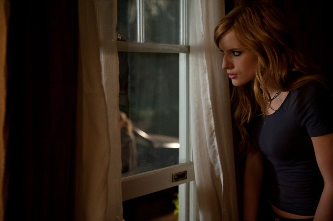 Amityville: El despertar - De la película - Bella Thorne