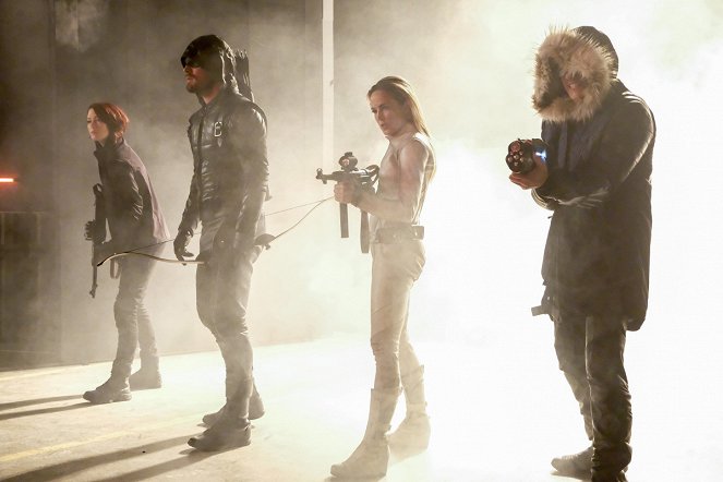 Flash - Crisis on Earth-X, Part 3 - Z filmu - Chyler Leigh, Stephen Amell, Caity Lotz, Wentworth Miller