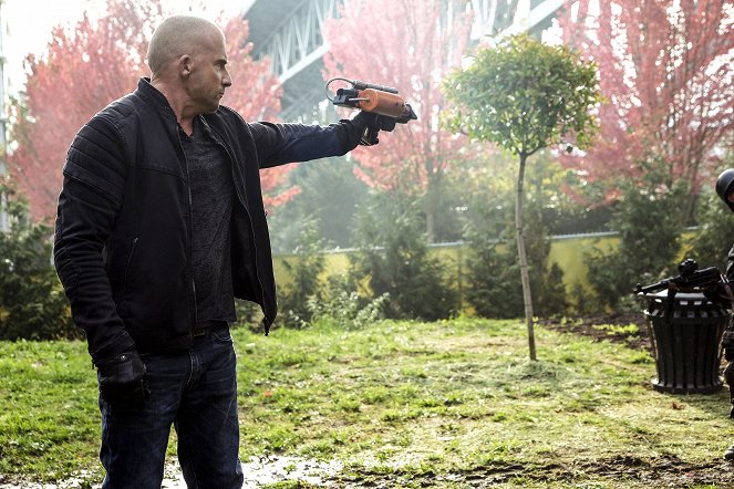 Legends of Tomorrow - Crisis on Earth-X, Part 4 - Photos - Dominic Purcell