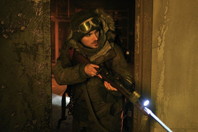 The Colony - Photos - Kevin Zegers