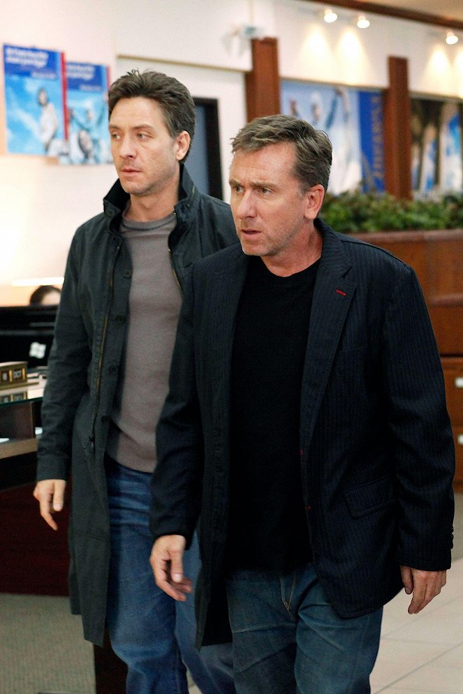 Lie to Me - In the Red - Photos - Shawn Doyle, Tim Roth