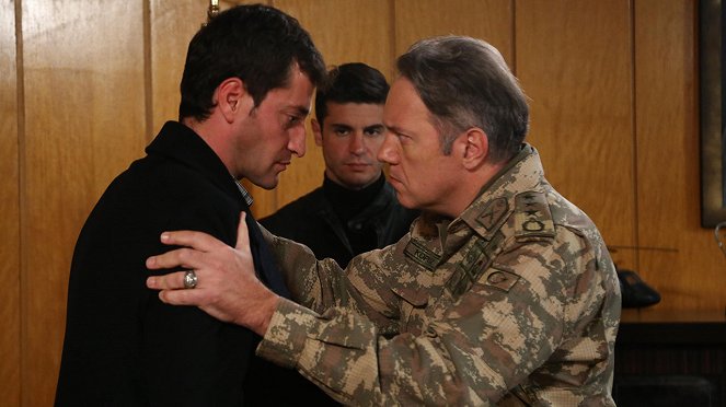 Savaşçı - Season 2 - Kuvat elokuvasta