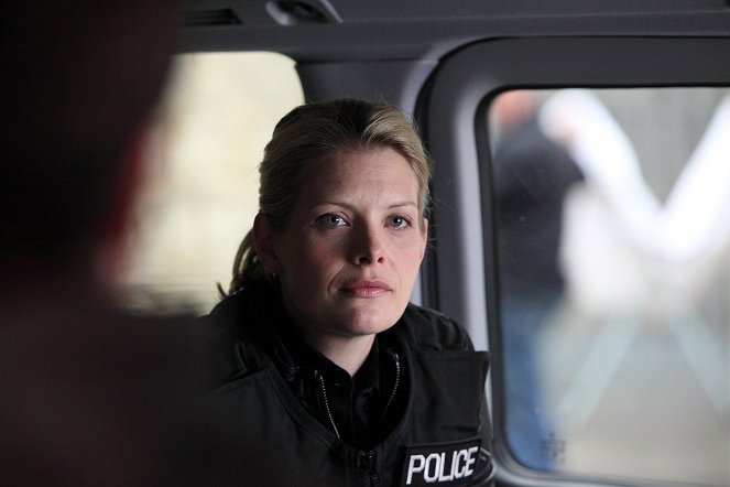 DCI Banks - Cold Is the Grave: Part 2 - Film - Andrea Lowe