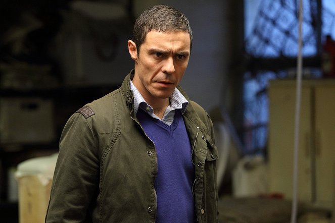 DCI Banks - Cold Is the Grave: Part 2 - Photos - Andonis Anthony