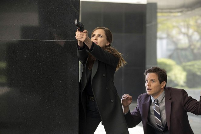 Perception - Season 3 - Silence - Photos - Rachael Leigh Cook, Scott Wolf