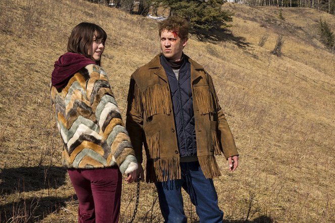 Fargo - Who Rules the Land of Denial? - Making of - Mary Elizabeth Winstead, Russell Harvard