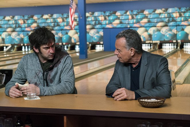 Fargo - Season 3 - Who Rules the Land of Denial? - Photos - Goran Bogdan, Ray Wise